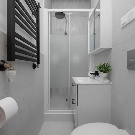 Daire Budget-friendly Mokotow Micro-apartment For 2 Guests In By Renters